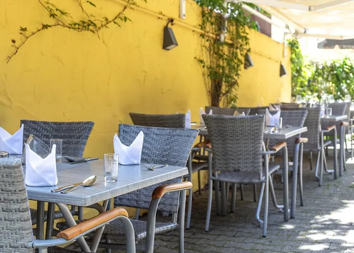 Landgasthof Zur Sonne 여관 아우겐